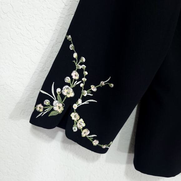 Drapers and Damons Blazer Womens Size 10  Black Cropped Embroidered Fitted - Picture 5 of 11
